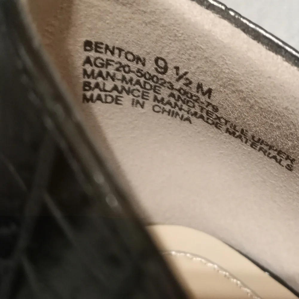 The Limited Benton Block Heel Loafer Black 9.5 M - Picture 11 of 15